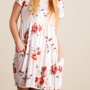 Floral print pocket dress